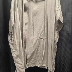 Forever 21 Gray Textured Top